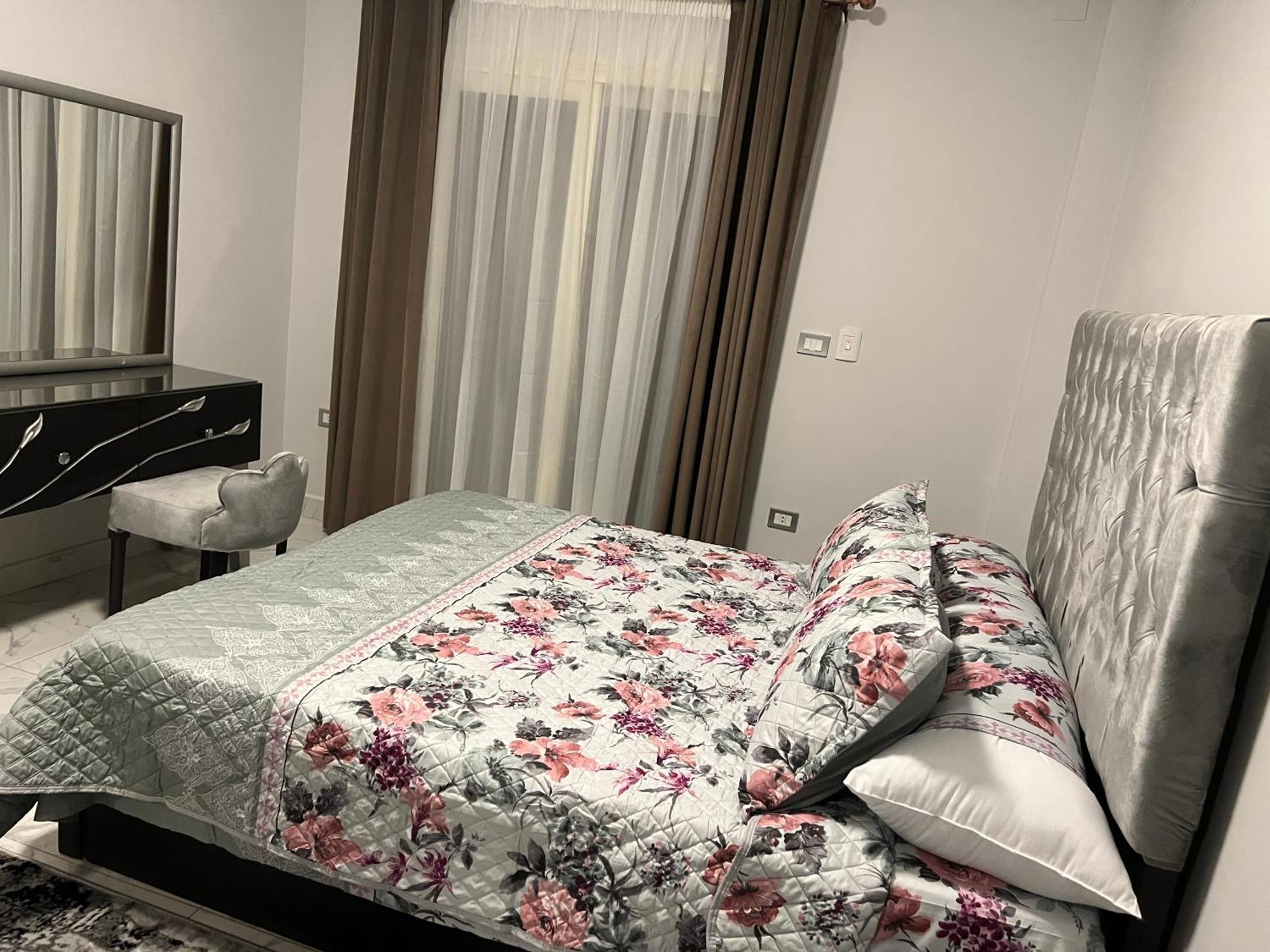 Luxury Apartments Beside Mall Of Arabia And Dar Al-Fouad Hospital - Families Only- No Alcoholic Beverages Місто ім. 6 Жовтня Екстер'єр фото