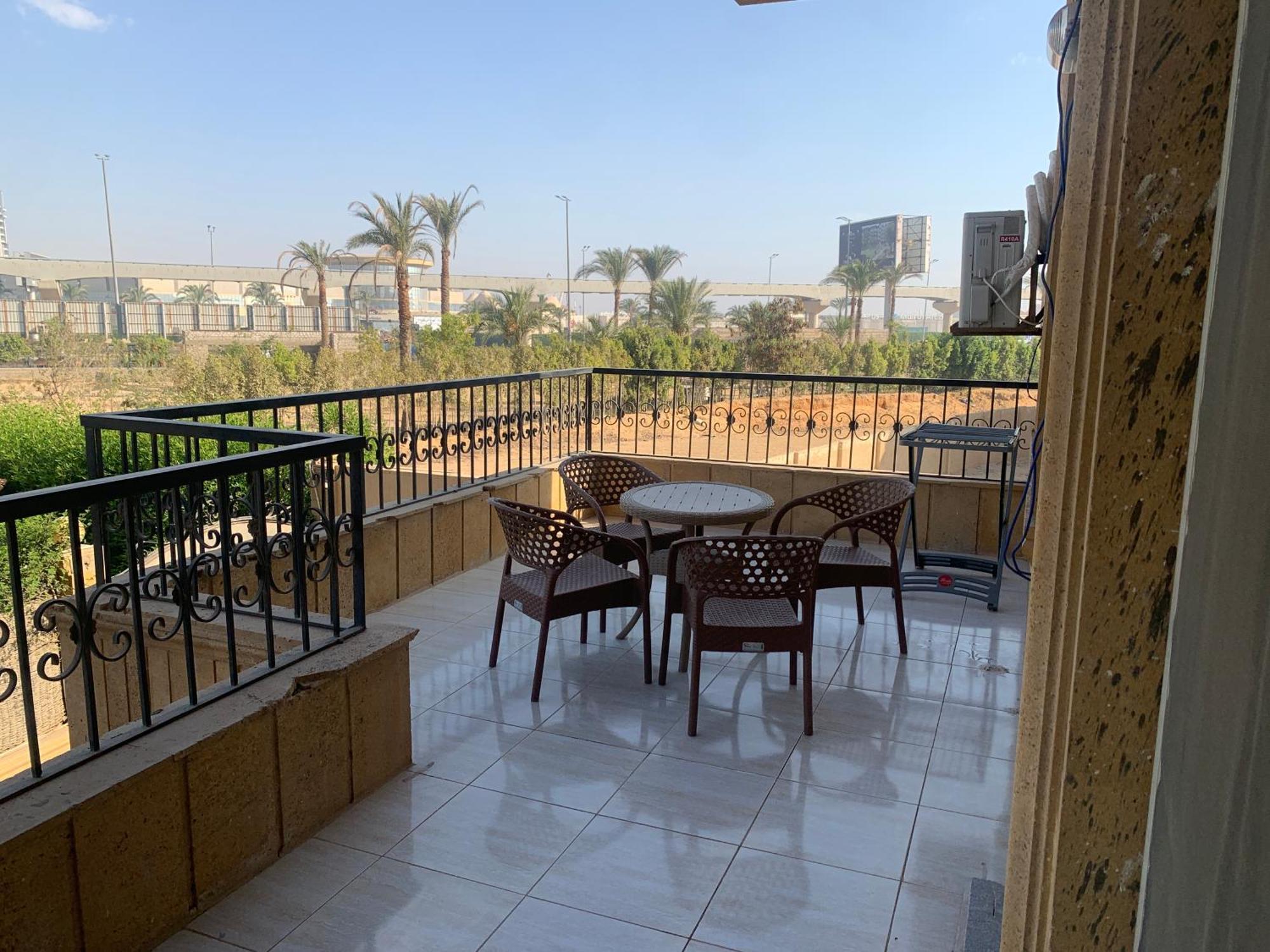 Luxury Apartments Beside Mall Of Arabia And Dar Al-Fouad Hospital - Families Only- No Alcoholic Beverages Місто ім. 6 Жовтня Екстер'єр фото