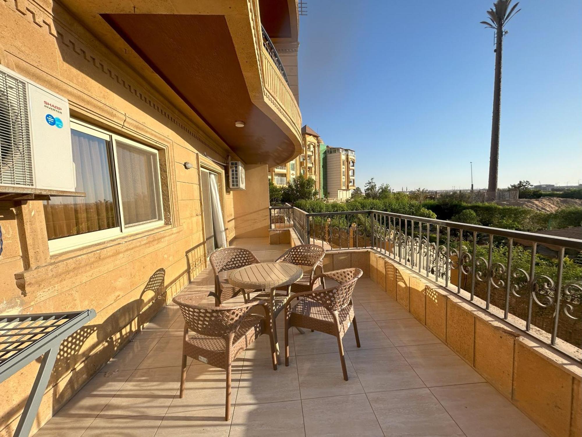 Luxury Apartments Beside Mall Of Arabia And Dar Al-Fouad Hospital - Families Only- No Alcoholic Beverages Місто ім. 6 Жовтня Екстер'єр фото