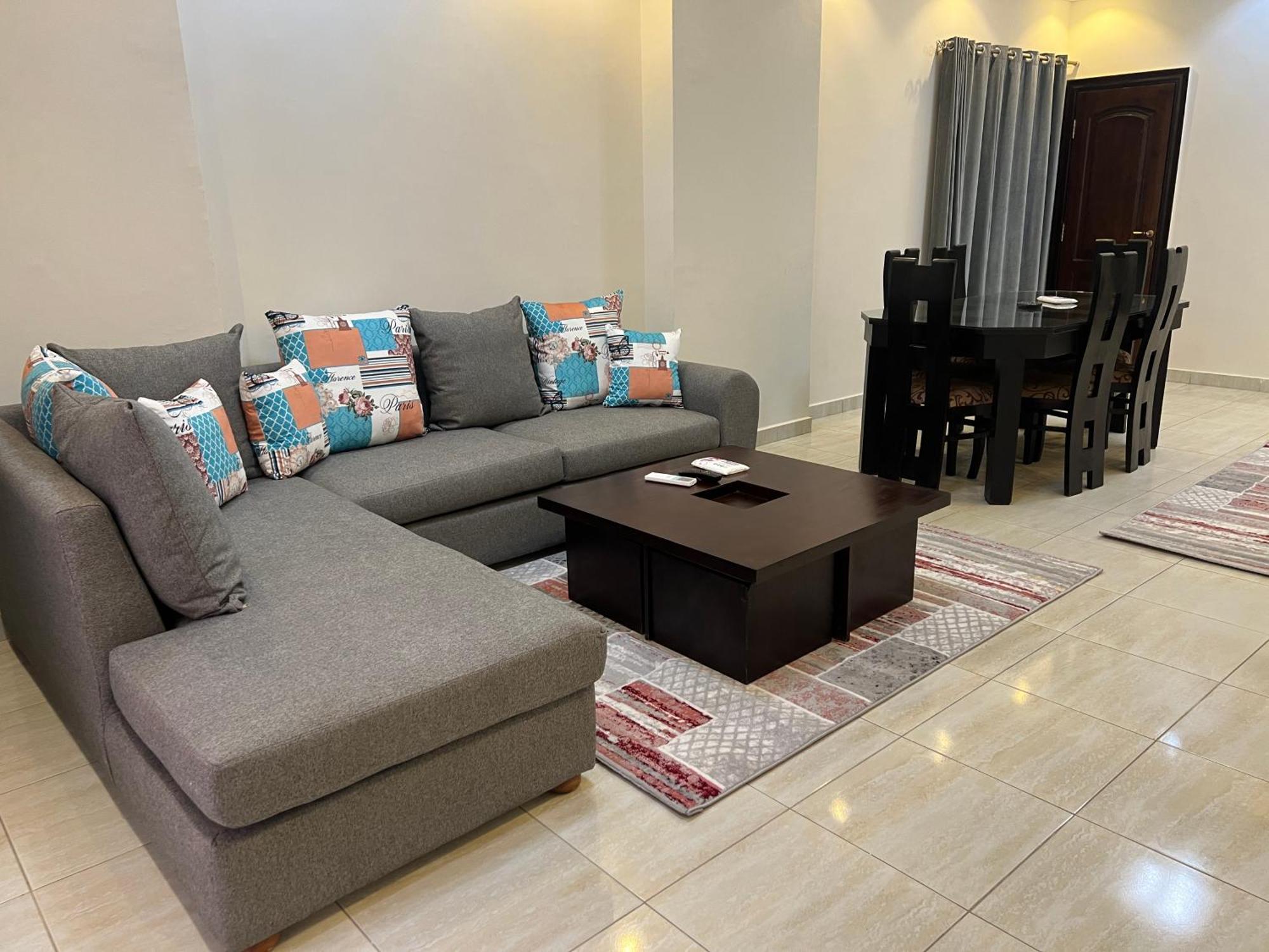 Luxury Apartments Beside Mall Of Arabia And Dar Al-Fouad Hospital - Families Only- No Alcoholic Beverages Місто ім. 6 Жовтня Екстер'єр фото