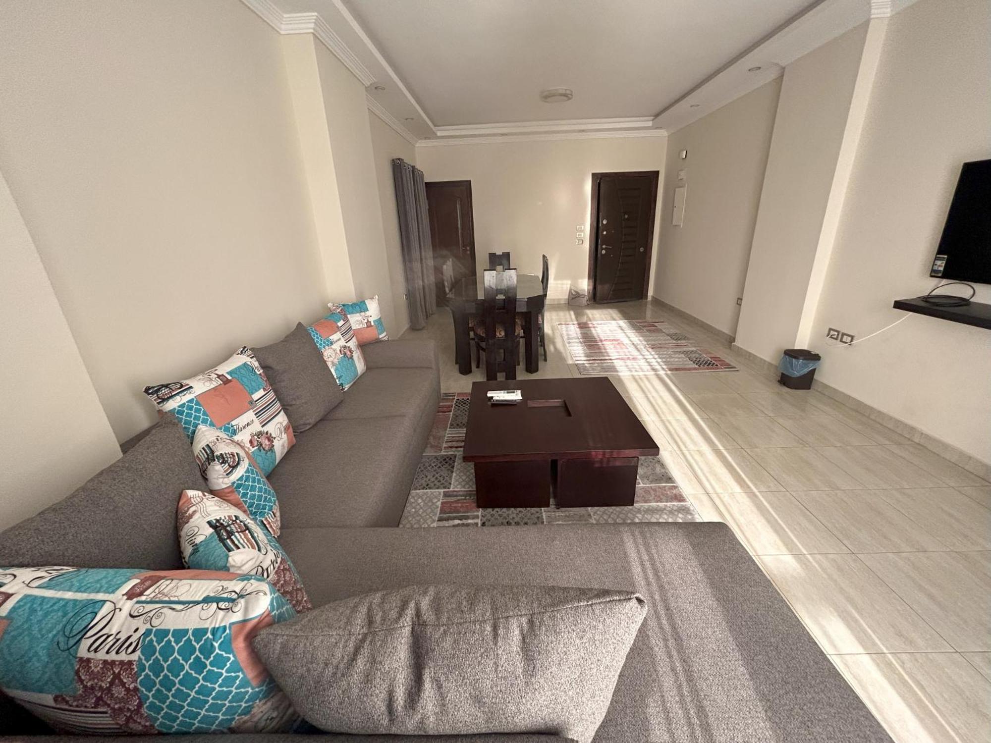 Luxury Apartments Beside Mall Of Arabia And Dar Al-Fouad Hospital - Families Only- No Alcoholic Beverages Місто ім. 6 Жовтня Екстер'єр фото